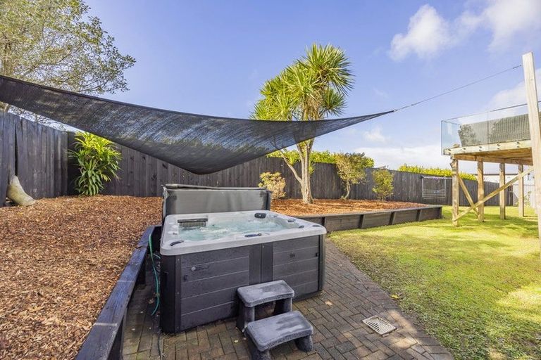 Photo of property in 40 Coventry Way, Long Bay, Auckland, 0630