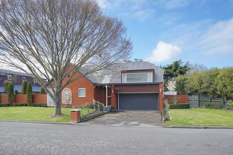 Photo of property in 12 Milesbrook Close, Rangiora, 7400