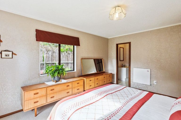 Photo of property in 15 Windsor Avenue, Waikanae, 5036