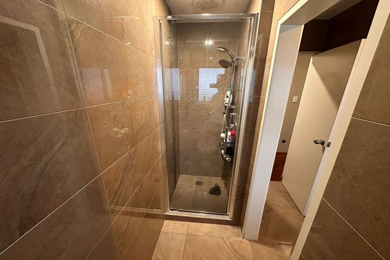 Photo of property in 9 Gwenand Place, Botany Downs, Auckland, 2010