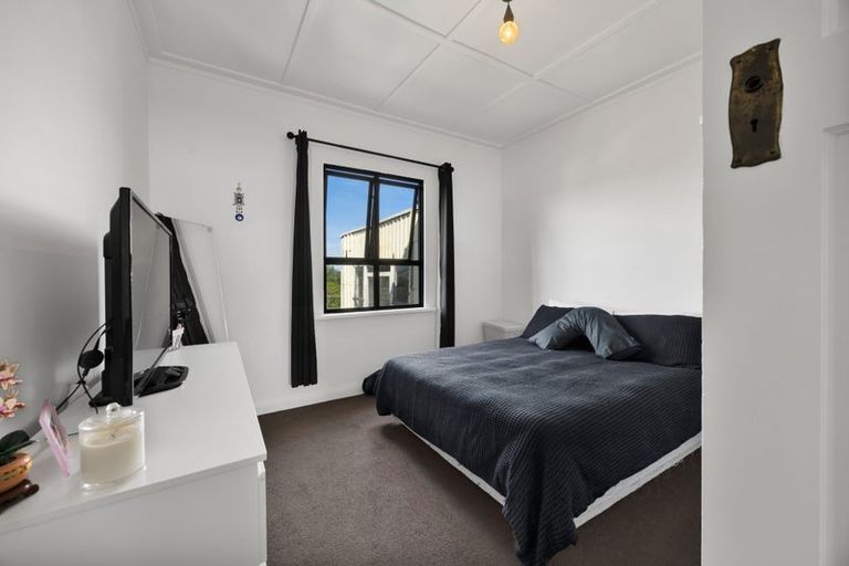 Photo of property in 34 Kent Street, Patea, 4520