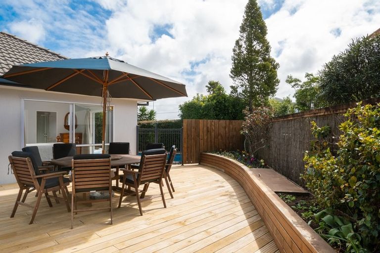 Photo of property in 39 Suncrest Drive, West Harbour, Auckland, 0618