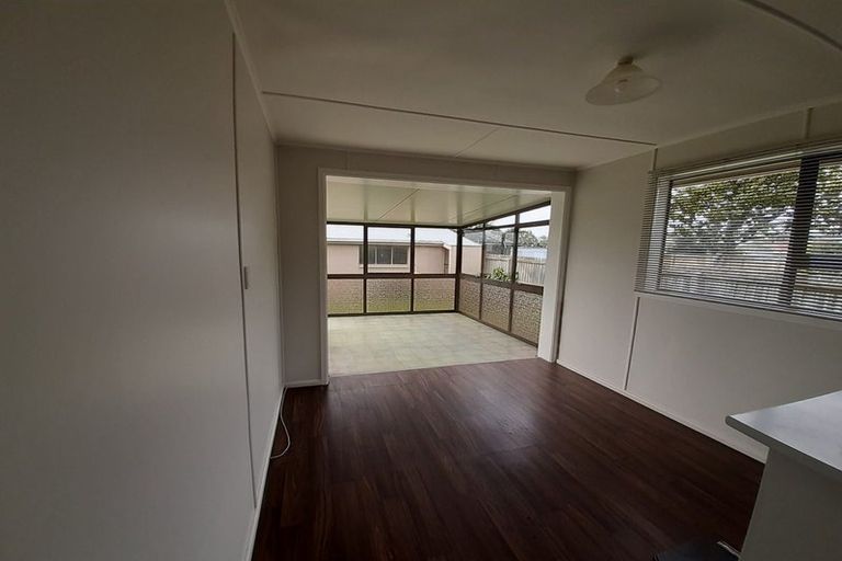 Photo of property in 28 Leicester Crescent, Hoon Hay, Christchurch, 8025