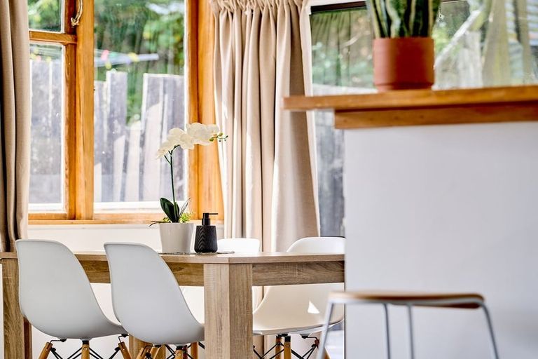 Photo of property in 198 Sievers Grove, Cannons Creek, Porirua, 5024