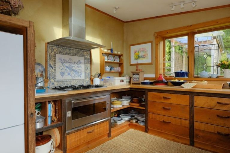 Photo of property in 1 Monowai Road, Ravensbourne, Dunedin, 9022