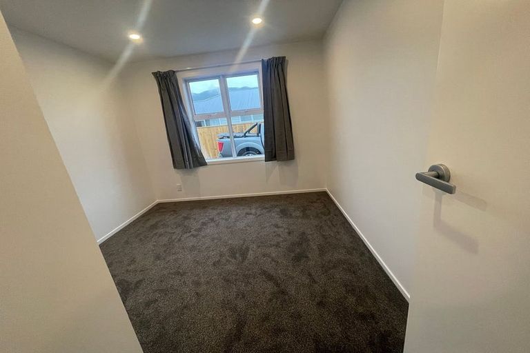 Photo of property in 31c Donnelley Drive, Wainuiomata, Lower Hutt, 5014