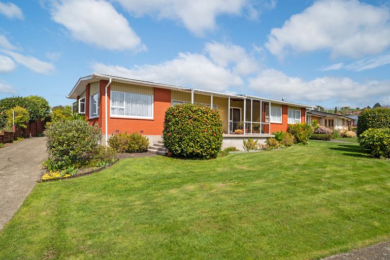 Photo of property in 10 Rameses Place, Pomare, Rotorua, 3015