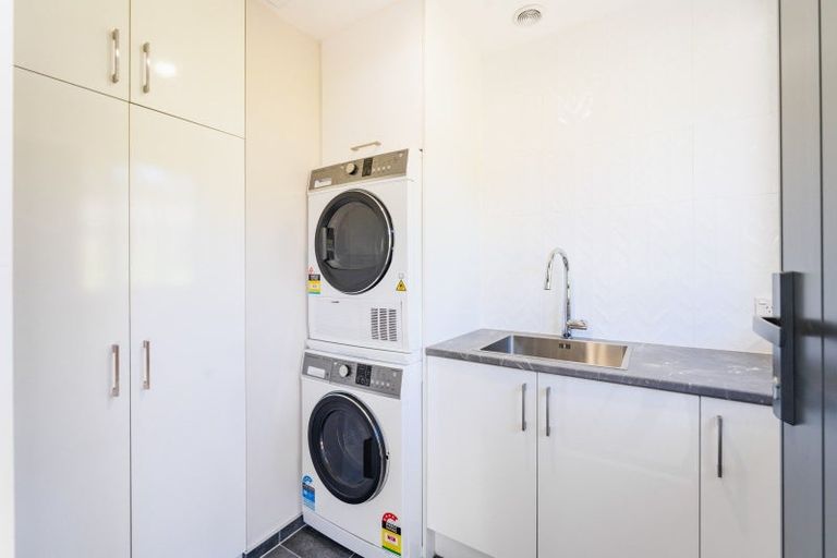 Photo of property in 90 Main South Road, Green Island, Dunedin, 9018