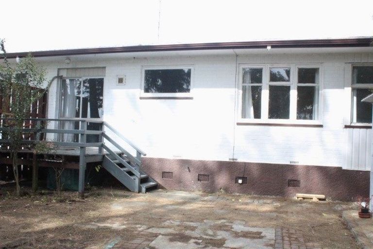 Photo of property in 2/27 Pakuranga Road, Pakuranga, Auckland, 2010