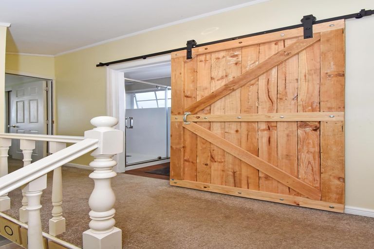 Photo of property in 1 Tington Avenue, Wattle Downs, Auckland, 2103