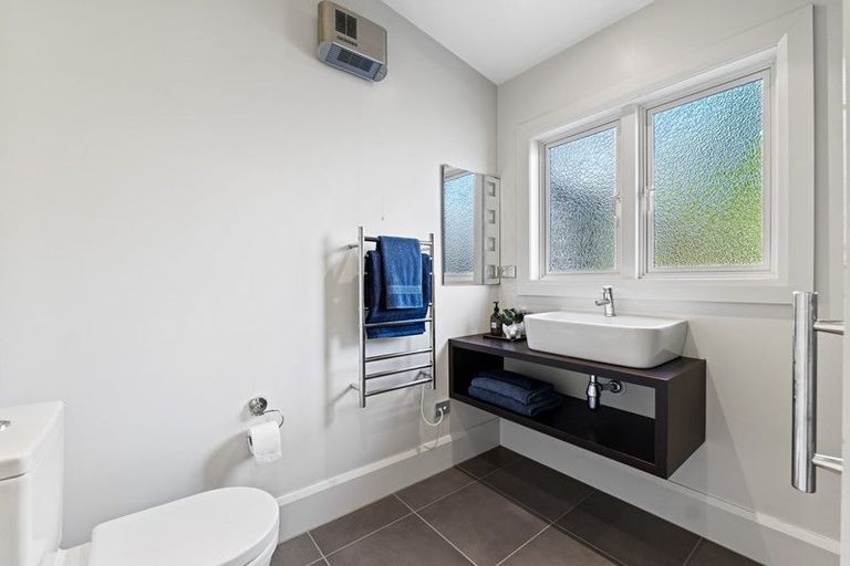 Photo of property in 83 Carrington Street, Lower Vogeltown, New Plymouth, 4310