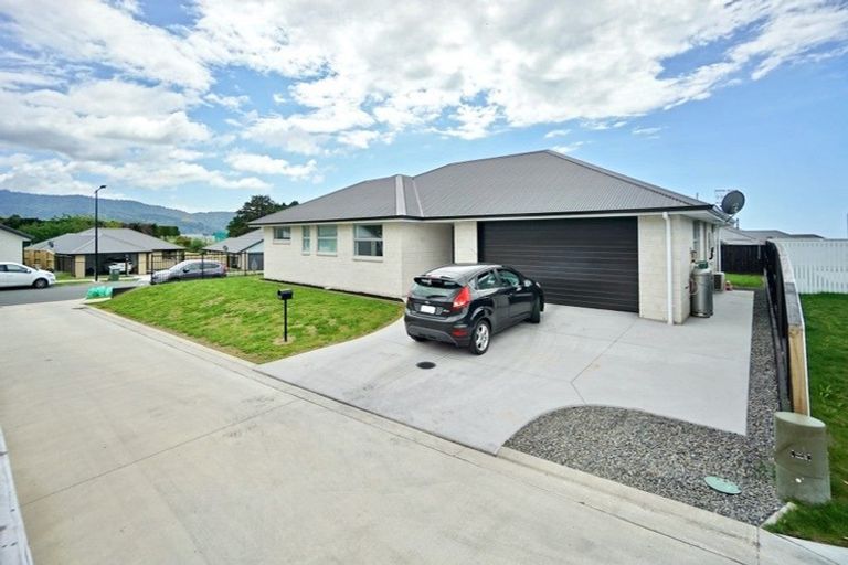 Photo of property in 70 Tynan Street, Te Puke, 3119