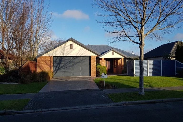 Photo of property in 6a Blarney Place, Casebrook, Christchurch, 8051
