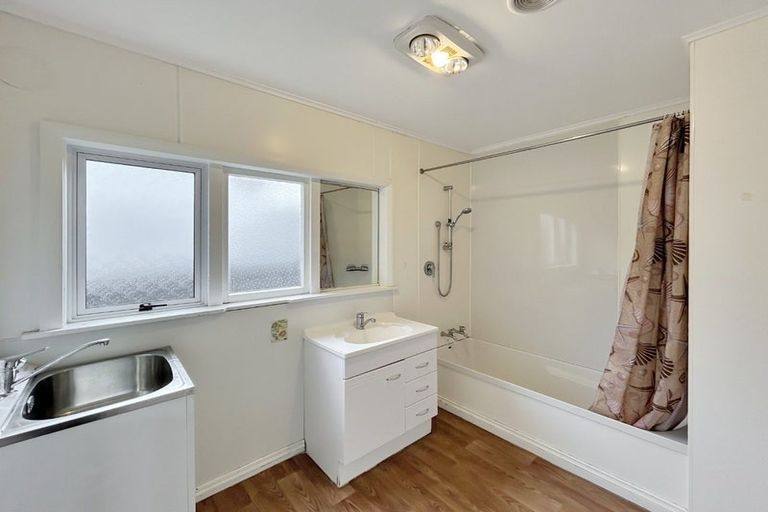 Photo of property in 217 College Street, West End, Palmerston North, 4412