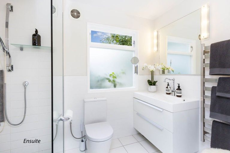 Photo of property in 385 Fergusson Drive, Heretaunga, Upper Hutt, 5018