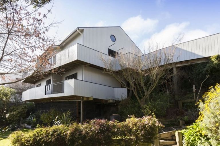 Photo of property in 106 Cannon Hill Crescent, Mount Pleasant, Christchurch, 8081