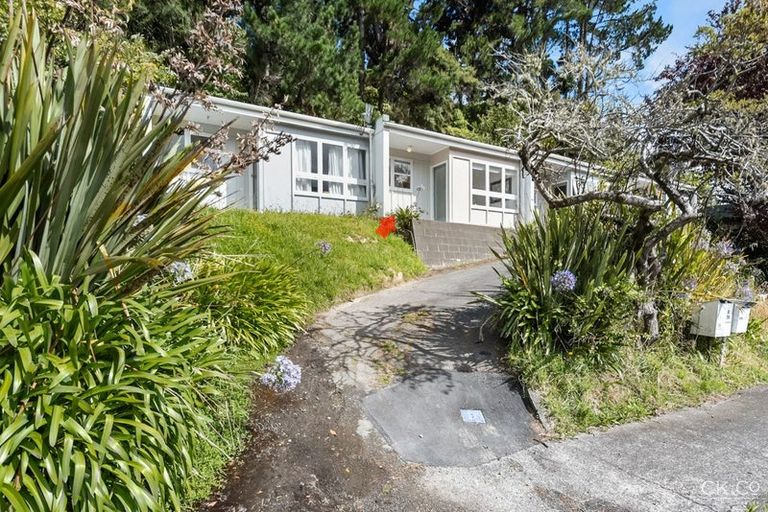 Photo of property in 2/26 Deller Grove, Silverstream, Upper Hutt, 5019