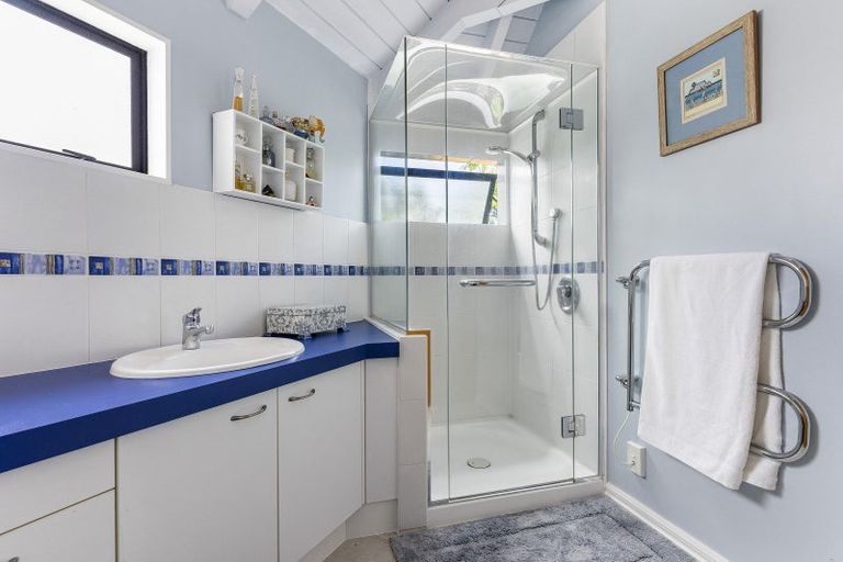 Photo of property in 2/52 Hattaway Avenue, Bucklands Beach, Auckland, 2012