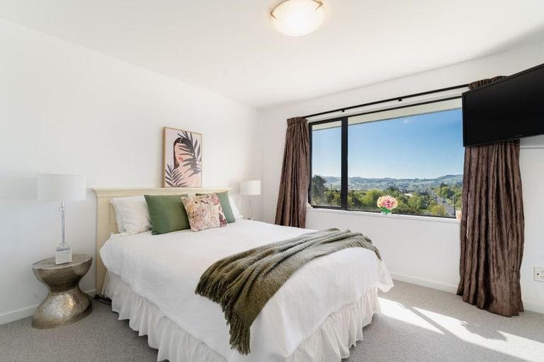 Photo of property in 214 Gladstone Road North, Mosgiel, 9024