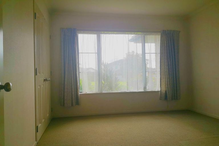 Photo of property in 12 Pennygale Close, Flat Bush, Auckland, 2016