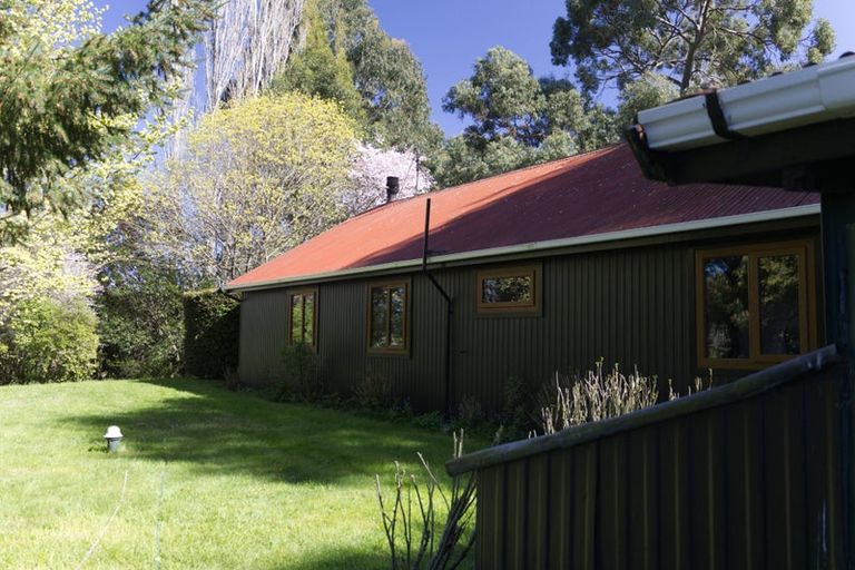 Photo of property in 1067 Milton Highway, Lovells Flat, Milton, 9292