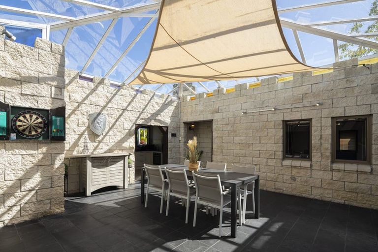 Photo of property in 25 Prince Regent Drive, Half Moon Bay, Auckland, 2012