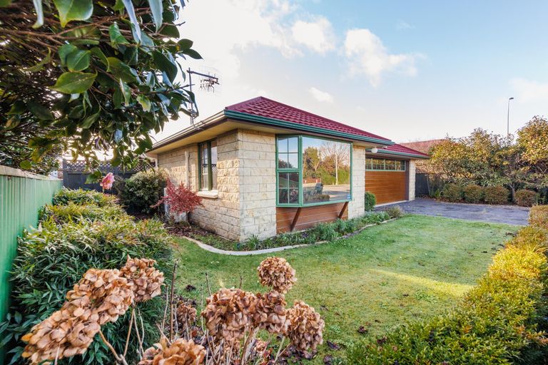 Photo of property in 107 Roy Street, Palmerston North, 4410