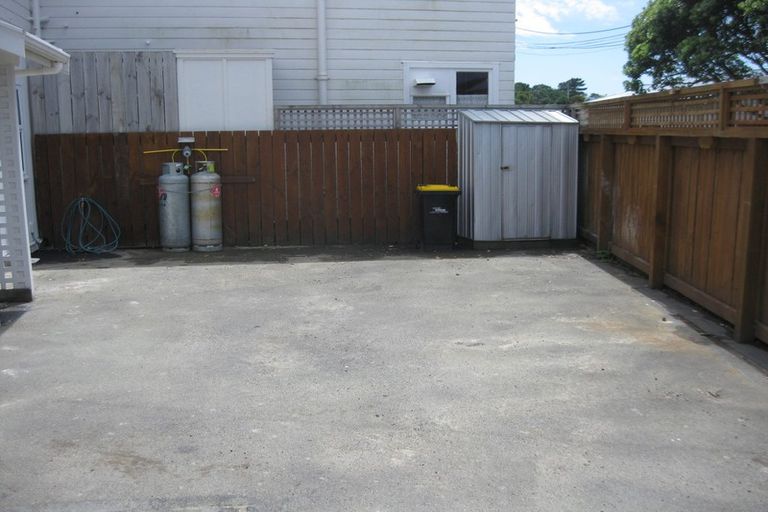 Photo of property in 37e Frankmoore Avenue, Johnsonville, Wellington, 6037