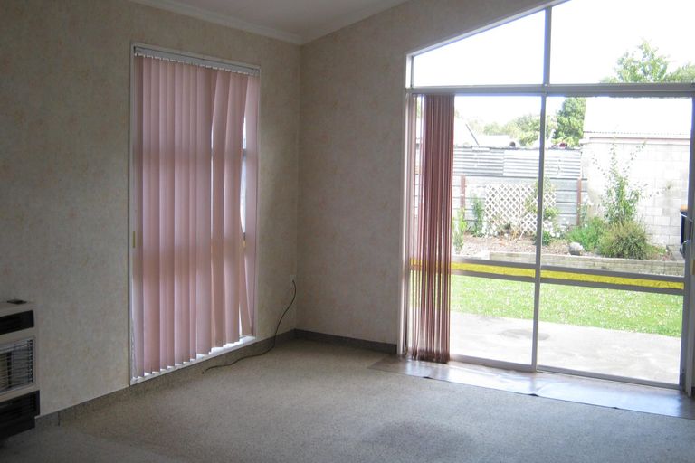 Photo of property in 38 Kimberley Grove, Westbrook, Palmerston North, 4412