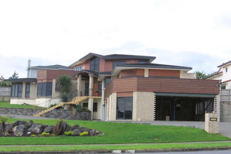 Photo of property in 42 Westerham Drive, Dannemora, Auckland, 2016