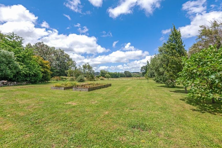 Photo of property in 83 Pinfold Road, Aokautere, Palmerston North, 4471