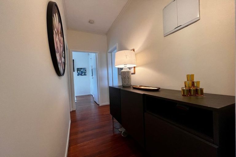 Photo of property in 1/7 Evan Street, Belmont, Auckland, 0622