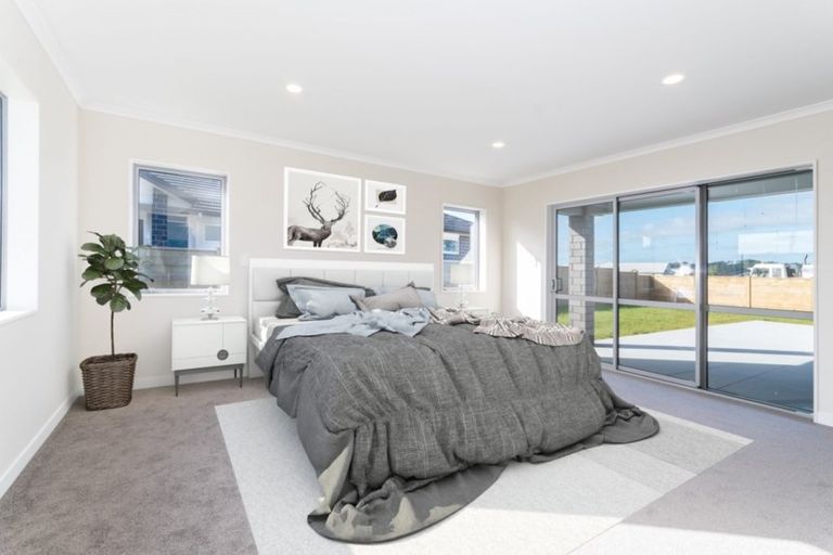 Photo of property in 18 Leebank Crescent, Riverhead, 0820