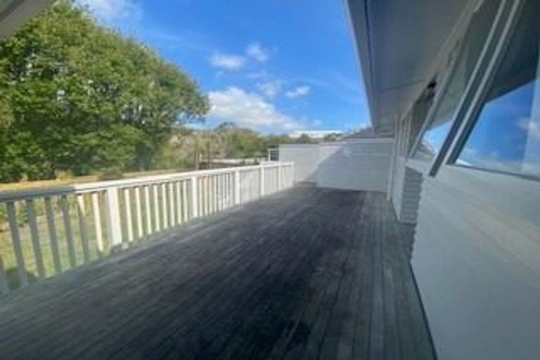 Photo of property in 18 Findlay Street, Tawa, Wellington, 5028