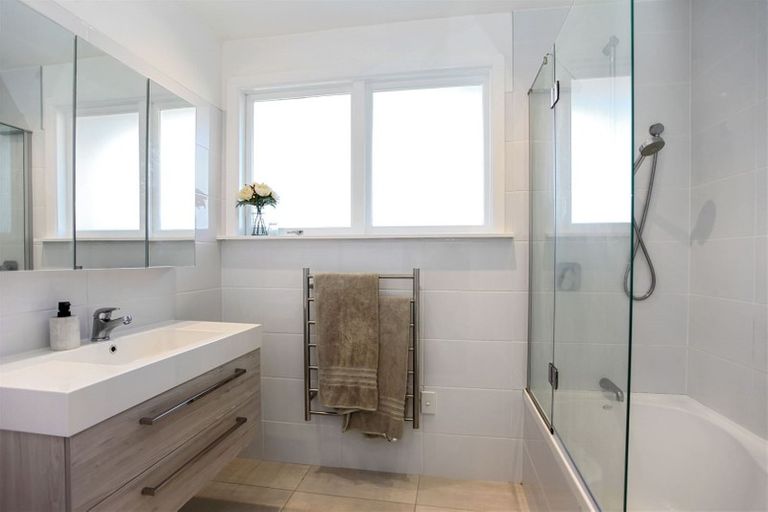 Photo of property in 35 Deepdale Street, Burnside, Christchurch, 8053