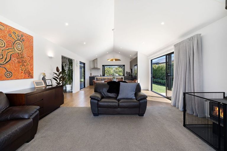 Photo of property in 49 Mount Nicholas Avenue, Wanaka, 9305