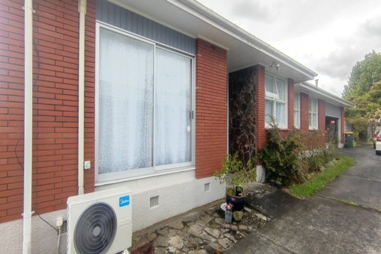 Photo of property in 6 Robert Grigg Place, Hamilton East, Hamilton, 3216