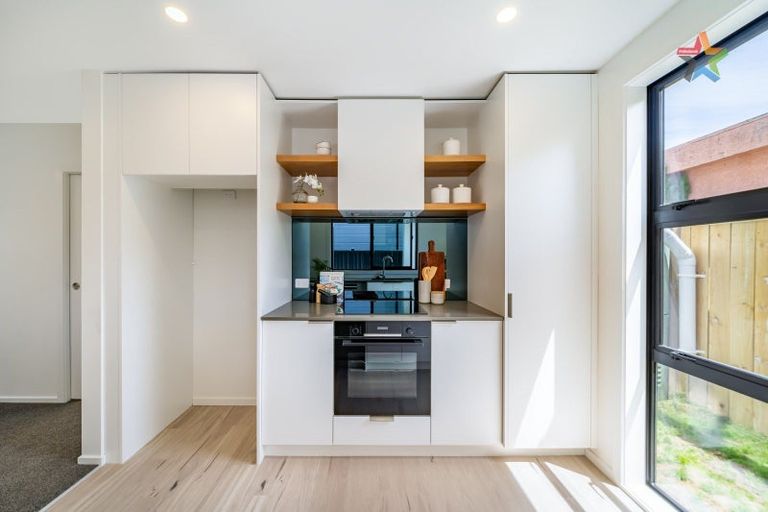 Photo of property in 10 Ford Road, Manor Park, Lower Hutt, 5019