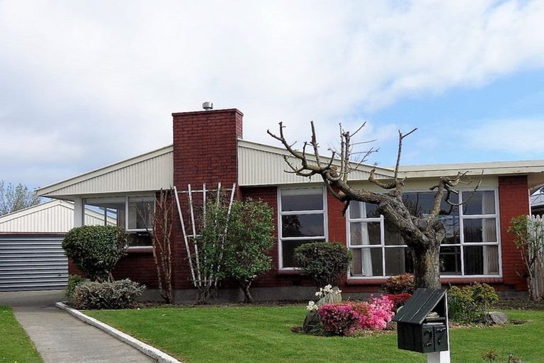 Photo of property in 27 Charles Upham Avenue, Hillmorton, Christchurch, 8025