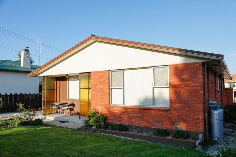 Photo of property in 19 Towey Street, Holmes Hill, Oamaru, 9401