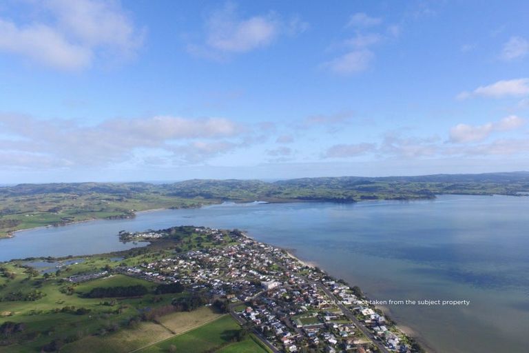 Photo of property in 36 Korowhiti Road, Clarks Beach, 2122