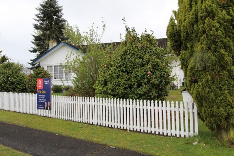 Photo of property in 6 Waipuna Place, Tokoroa, 3420