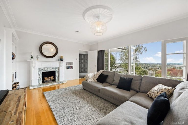 Photo of property in 12 Routly Avenue, Pukekohe, 2120