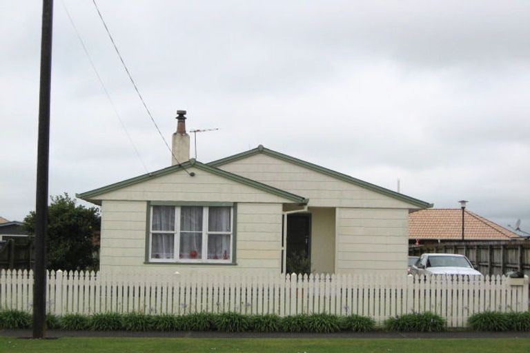 Photo of property in 13 Arawa Street, Welbourn, New Plymouth, 4312