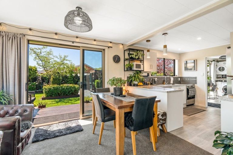 Photo of property in 2 Kent Place, Mosgiel, 9024