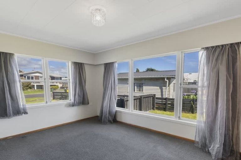 Photo of property in 54 Hume Street, Waitara, 4320