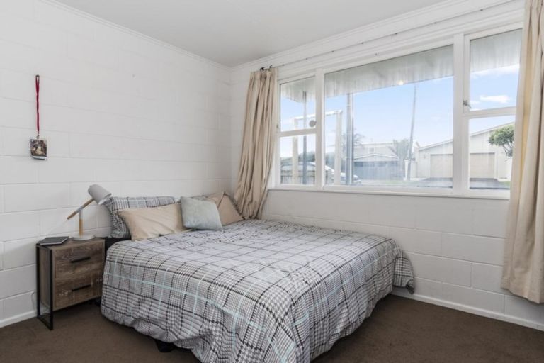 Photo of property in 22 Karewa Parade, Papamoa Beach, Papamoa, 3118