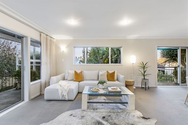 Photo of property in 3/14 Frieston Road, Milford, Auckland, 0620