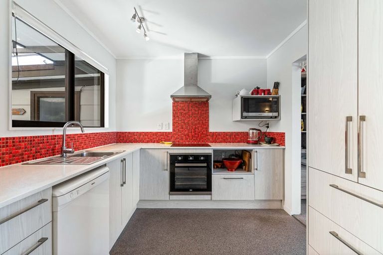 Photo of property in 408 Ocean Road, Whangamata, 3620