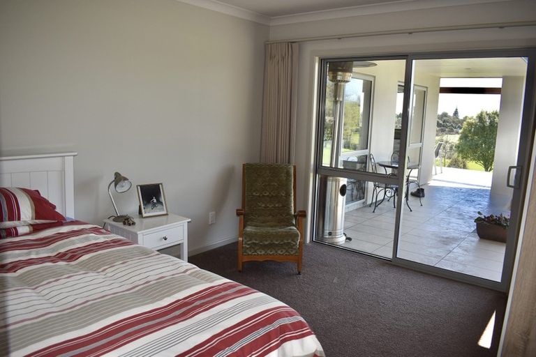 Photo of property in 63 Manakau Heights Drive, Manakau, Otaki, 5583